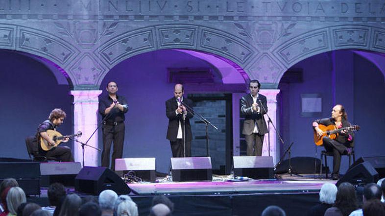 Son de la Frontera je nastopila na Drugi godbi.