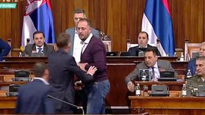 Pretep v srbskem parlamentu