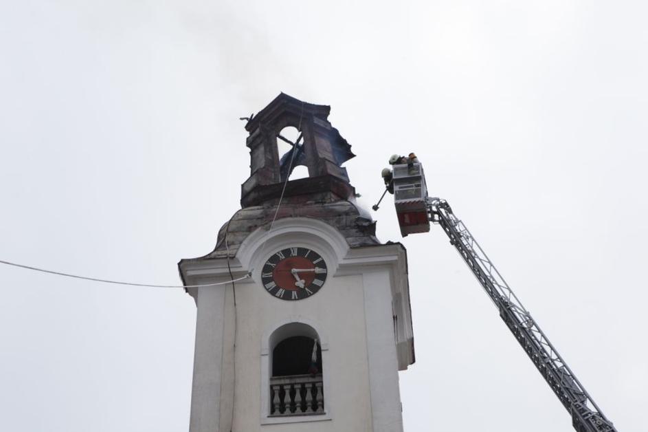požar v cerkvenem zvoniku