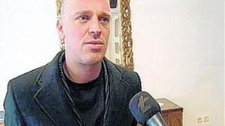 Damijan Janković meni, da jim po tolikem času, ko jim projekt stoji, ne preostan