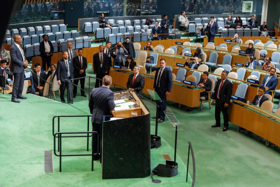 spore med ameriško in kubansko delegacijo Združeni narodi | Avtor: Epa