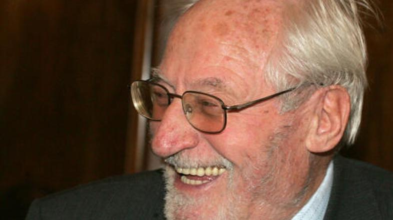 Pavček v svojih nastopih nikoli ne pozabi omeniti vina, ki ga prideluje, in soli