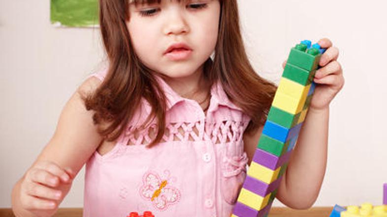 lego kocke, otrok, deklica, puncka