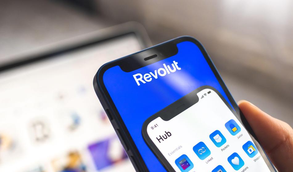 Revolut goljufom predal osebne podatke več sto strank