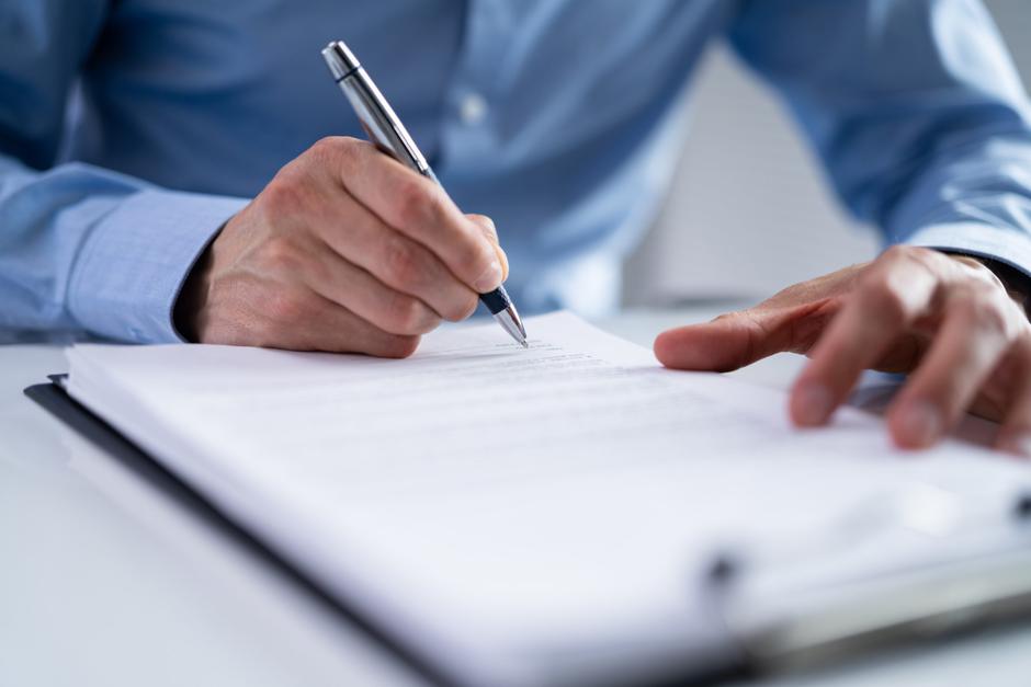 Služba, prijava, življenjepis, delo | Avtor: Profimedia