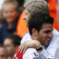 Po poročanju španskega časnika naj bi se Fabregas prihodnje leto ločil od Wenger