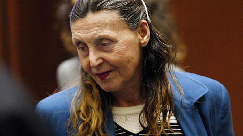 Olga Rutterschmidt je žrtvi pred smrtjo omamila in nato z avtomobilom večkrat za