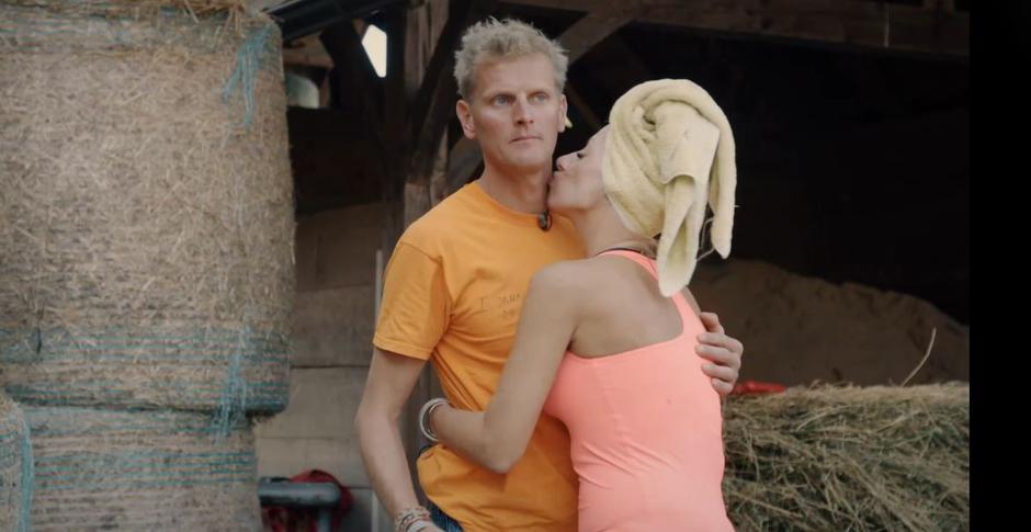 Ljubezen po domače | Avtor: Voyo