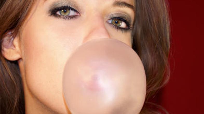 20 žvečilnih gumijev na dan vam že lahko povzroči prve resnejše zdravstvene teža