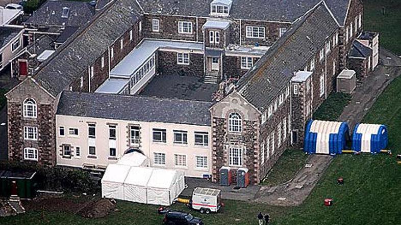 V otroškem domu je bilo odkritih več kot 100 ostankov otroških kosti, med kateri