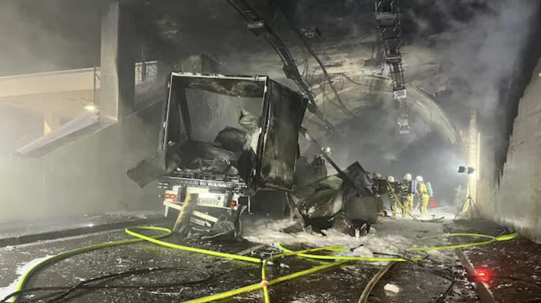 požar predor avstrija