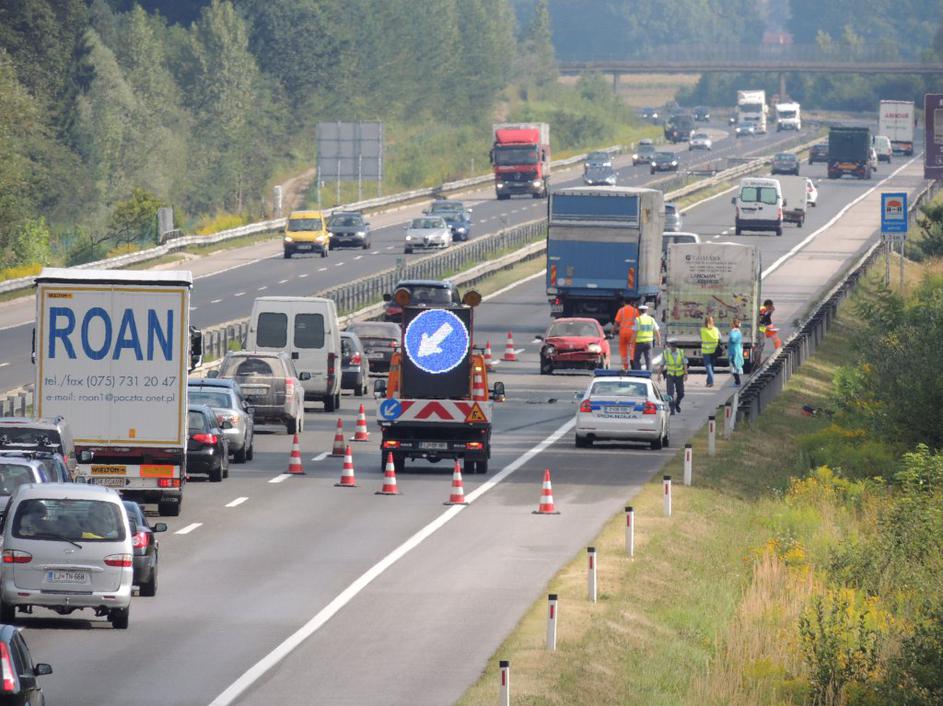 Prometna nesreča na gorenjski avtocesti.