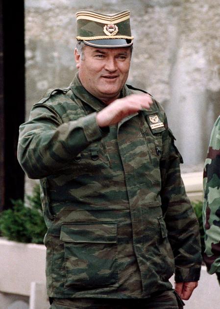 Premestitev Ratka Mladića v Haag bodo izvedli brez vnaprejšnjega obveščanja javn