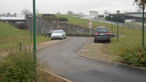 Parkiranje zaposlenih na Žalah 