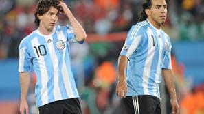 Tevez in Messi
