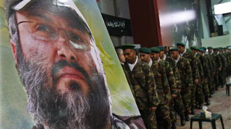 Umor naj bi bil hud udarec Hezbolahu.