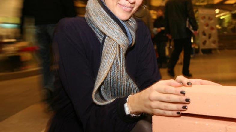 Nina Osenar se je oblikovanja lotila zelo resno.