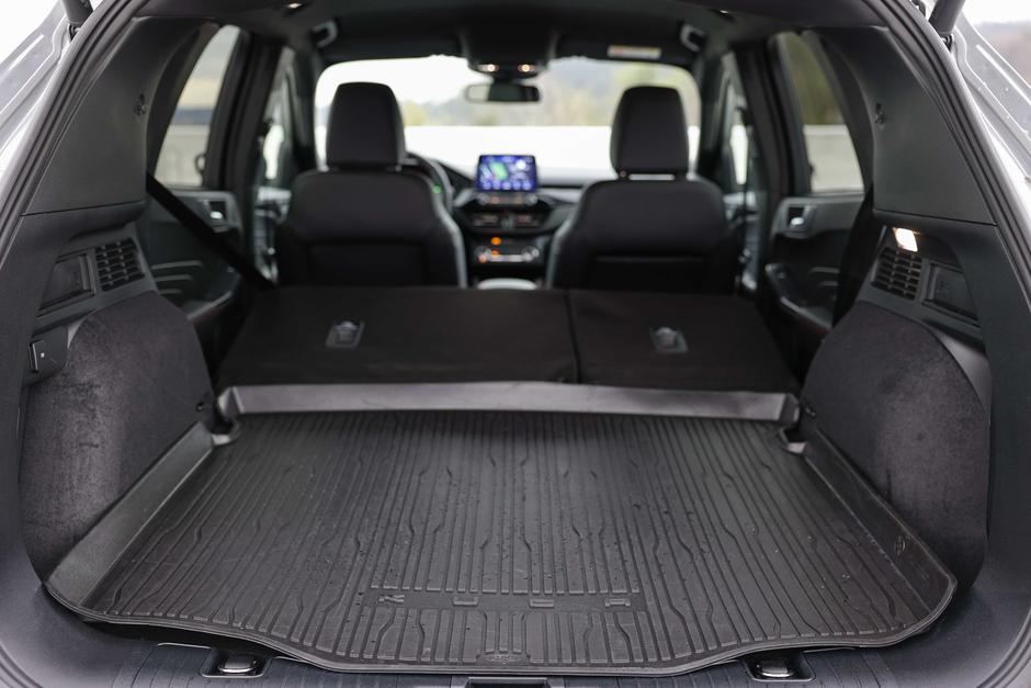 Ford Kuga PHEV | Avtor: Saša Despot