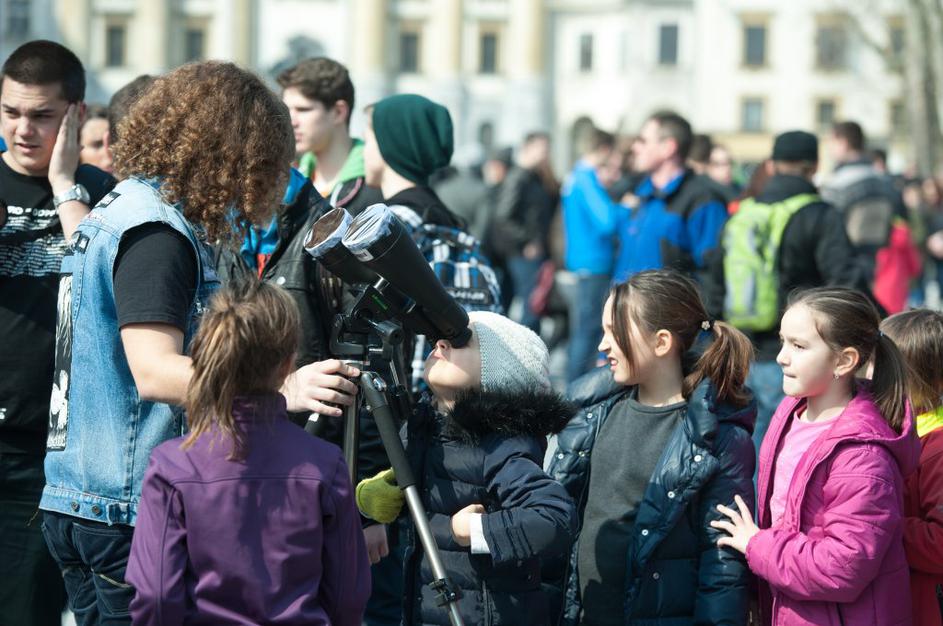 Sončev mrk v Ljubljani