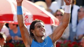 Rafael Nadal je zasluženo zmagoslavno dvignil roke v Barceloni.