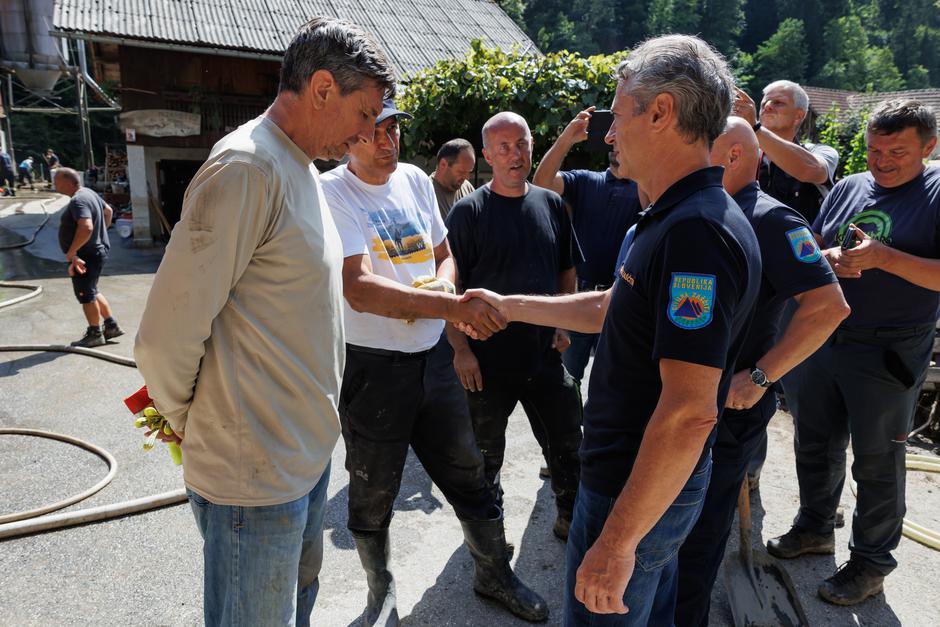 obisk predsednika vlade Roberta Goloba v Strugah pri Lučah poplave Borut Pahor | Avtor: Nebojša Tejić/STA