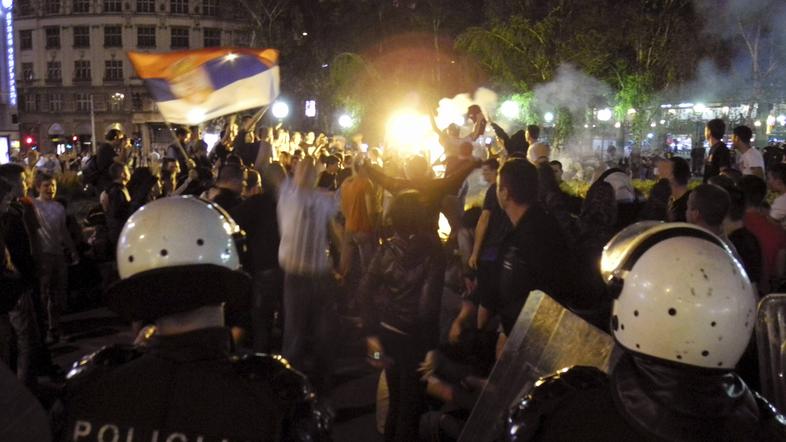 mladic protesti srbija novi sad beograd