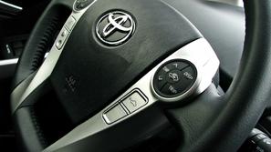 Toyota prius plug-in hybrid