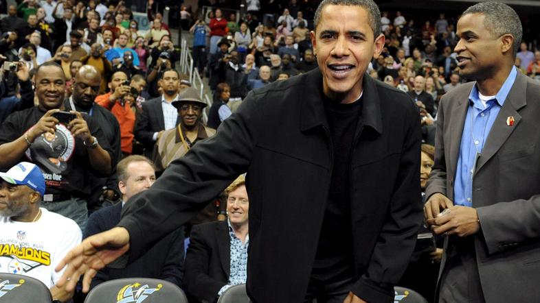 Ostani v Clevelandu ali pa izberi Chicago, LeBronu svetuje Barack Obama. (Foto: 