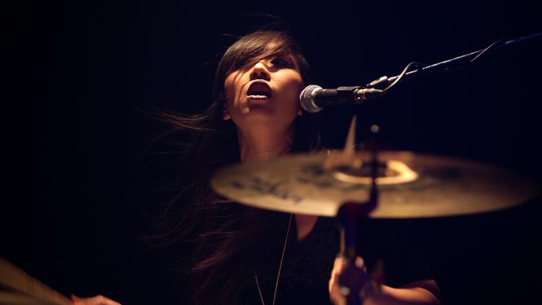 Dum Dum Girls v Menzi pri koritu, Ljubljana