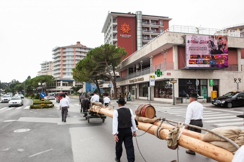 Postavitev drogov v Piranu