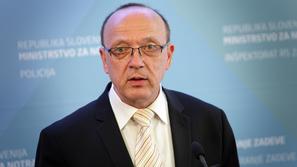 slovenija 10.04.2012 Vinko Gorenak, novinarska konferenca ministra za notranje z