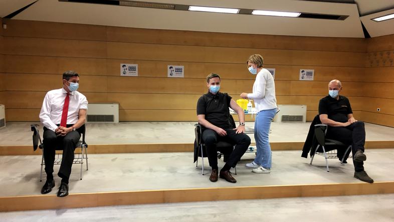 Cepljenje predsedniki Pahor Janša Zorčič