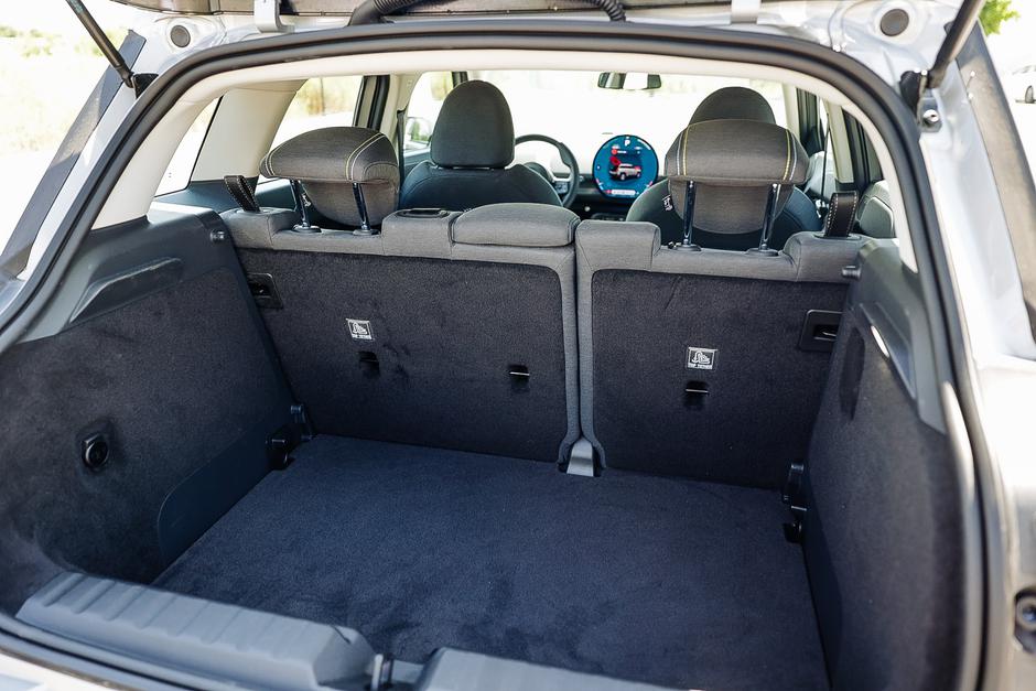 primerjava mini cooper S in mini aceman | Avtor: Saša Despot