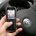 Tudi za telefoniranje brez uporabe slušalk bodo dvignili višino kazni.
