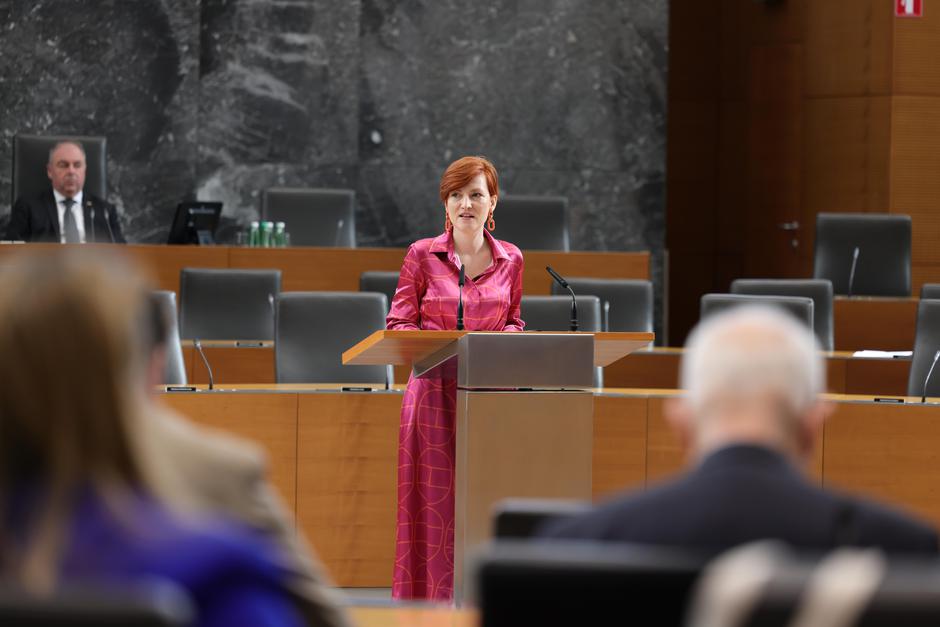 Asta Vrečko | Avtor: Državni zbor/Sušnik Matija