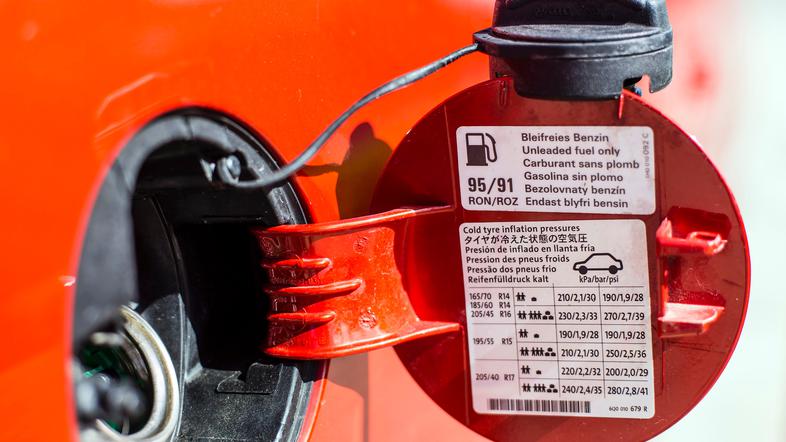 Rezervoar gorivo črpalka bencin