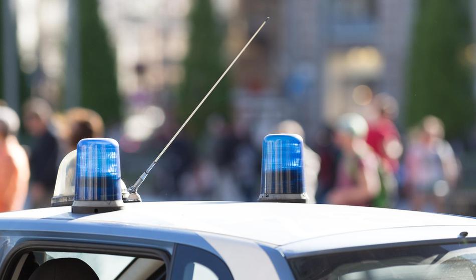 Huda nesreča: Trčil v avtobus in umrl