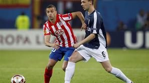 Baird (desno) v finalu Evropske lige proti Atlético Madridu. (Foto: Reuters)