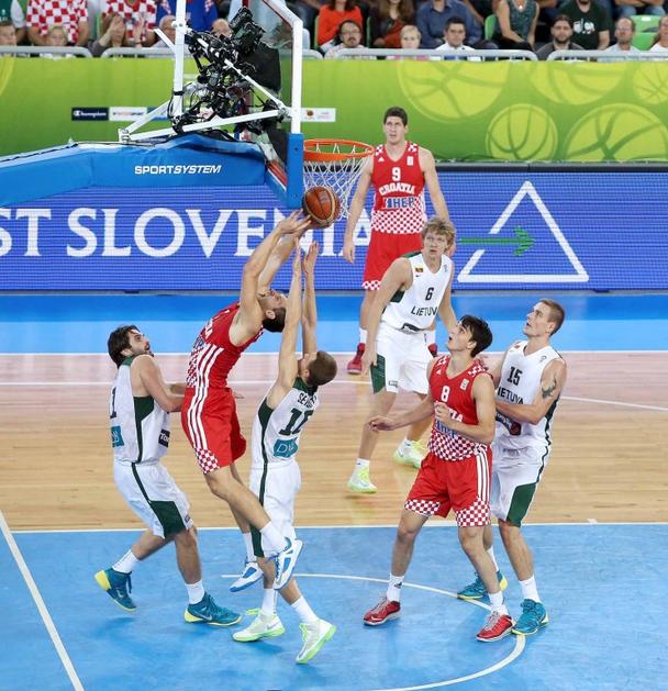 Kleiza Bogdanović Šarić Seibutis Litva Hrvaška EuroBasket Stožice