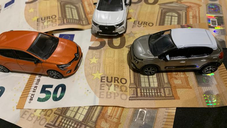 Nakup in prodaja avta avtov vozil evri avtomobil  stroški davek