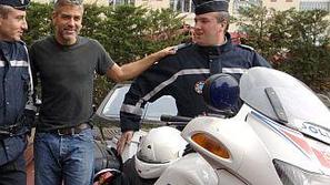Clooneya obožujejo tudi policisti.