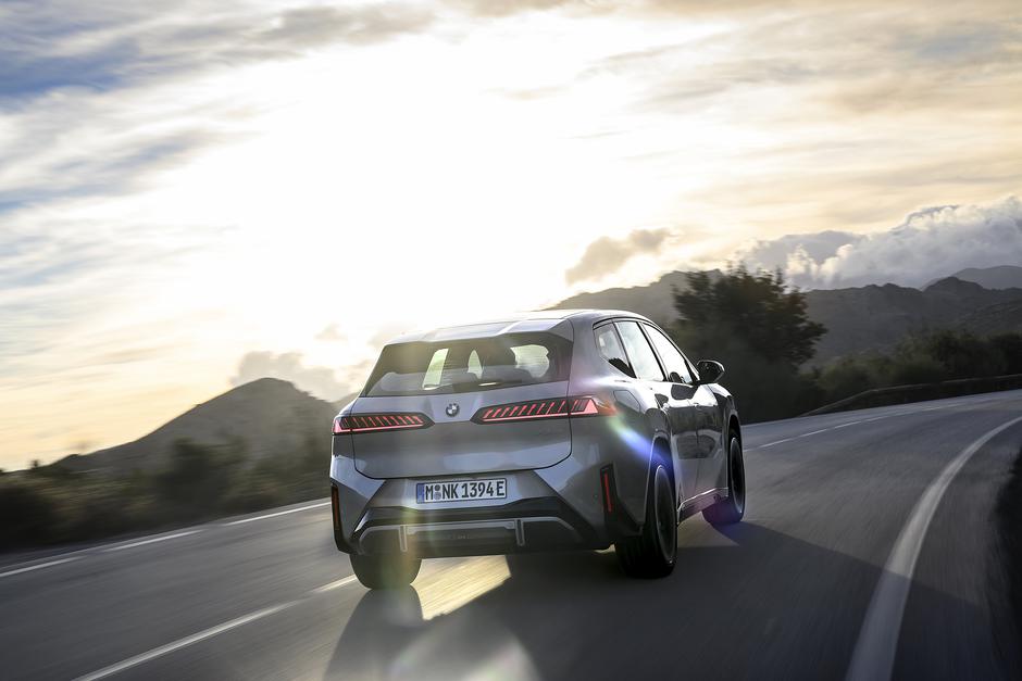 BMW iX3 50 xDrive | Avtor: BMW