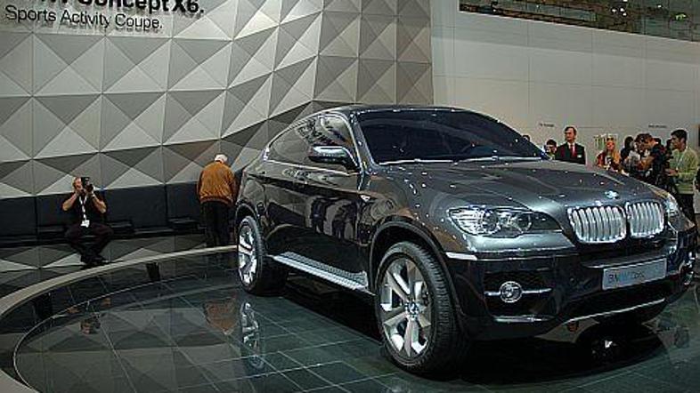 Za zdaj podatki o motorizaciji še niso na voljo. Predvideva se, da naj bi skoraj