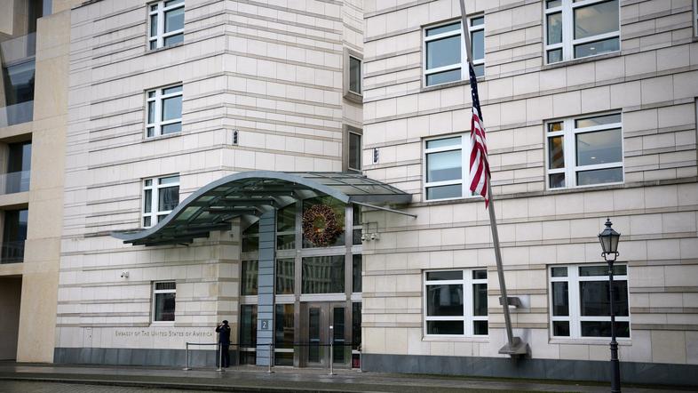 ameriško veleposlaništvo berlin