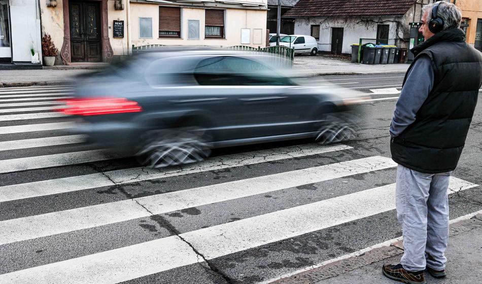 Tragedija pri Ajdovščini, pešec umrl na kraju
