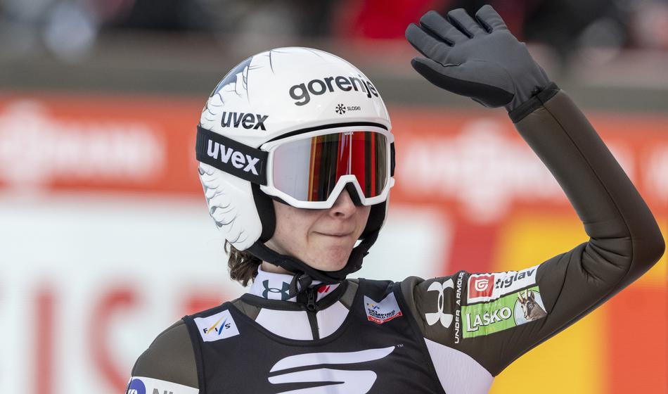 Nika Prevc po odličnem prvem skoku že na pragu rumene majice