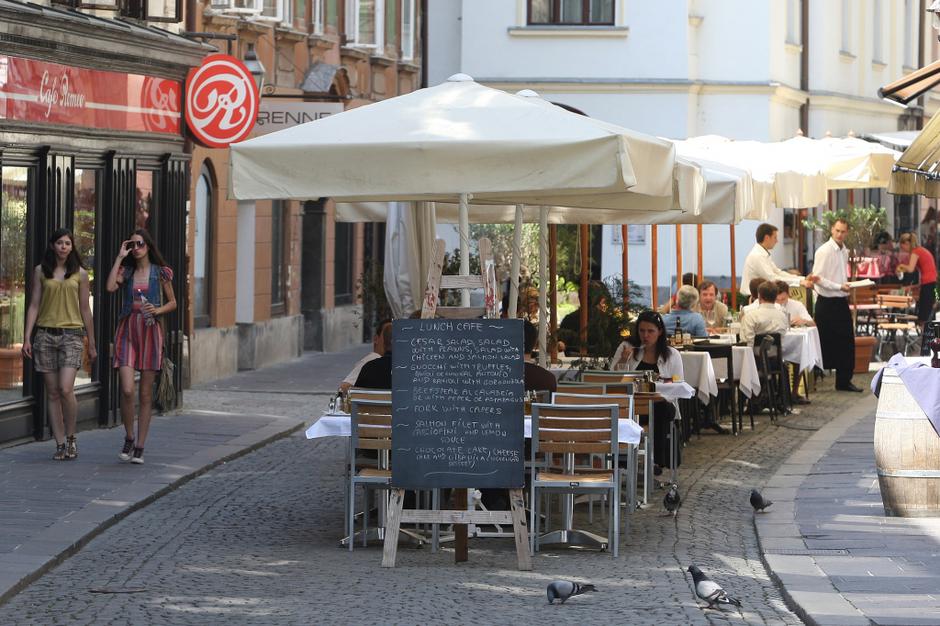 <ljubljana>23.05.09, stara ljubljana, gostinski lokali, stari trg, foto: n | Avtor: Nik Rovan