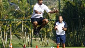 Ronaldinho, ki se trenutno v Porto Alegreju pripravlja za nastop na OI, bo dve l