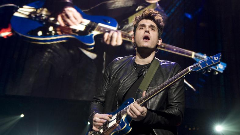 Mayer je bolj kot po svoji glasbi znan po ljubezenskih aferah. (Foto: EPA)