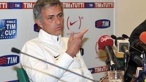 Jose Mourinho zagotavlja, da se z Realom ni dogovoril o sodelovanju. (Foto: EPA)